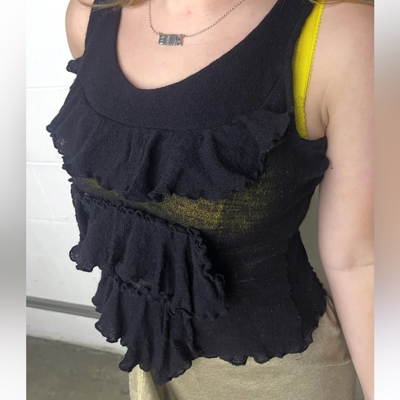 Sarah Pacini knit Ruffle Top - Picture 1 of 2